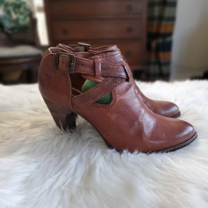 WOW! Frye Leather Celeste Artisan Ankle Heeled Boots Booties siz…
